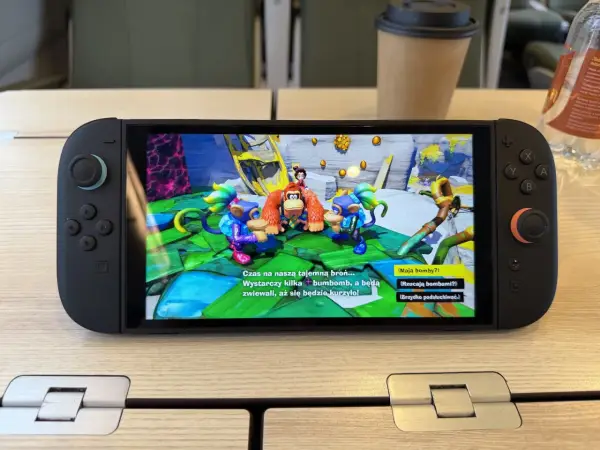 Gry Nintendo po polsku: Donkey Kong i jego przyjaciele w akcji na Switchu.